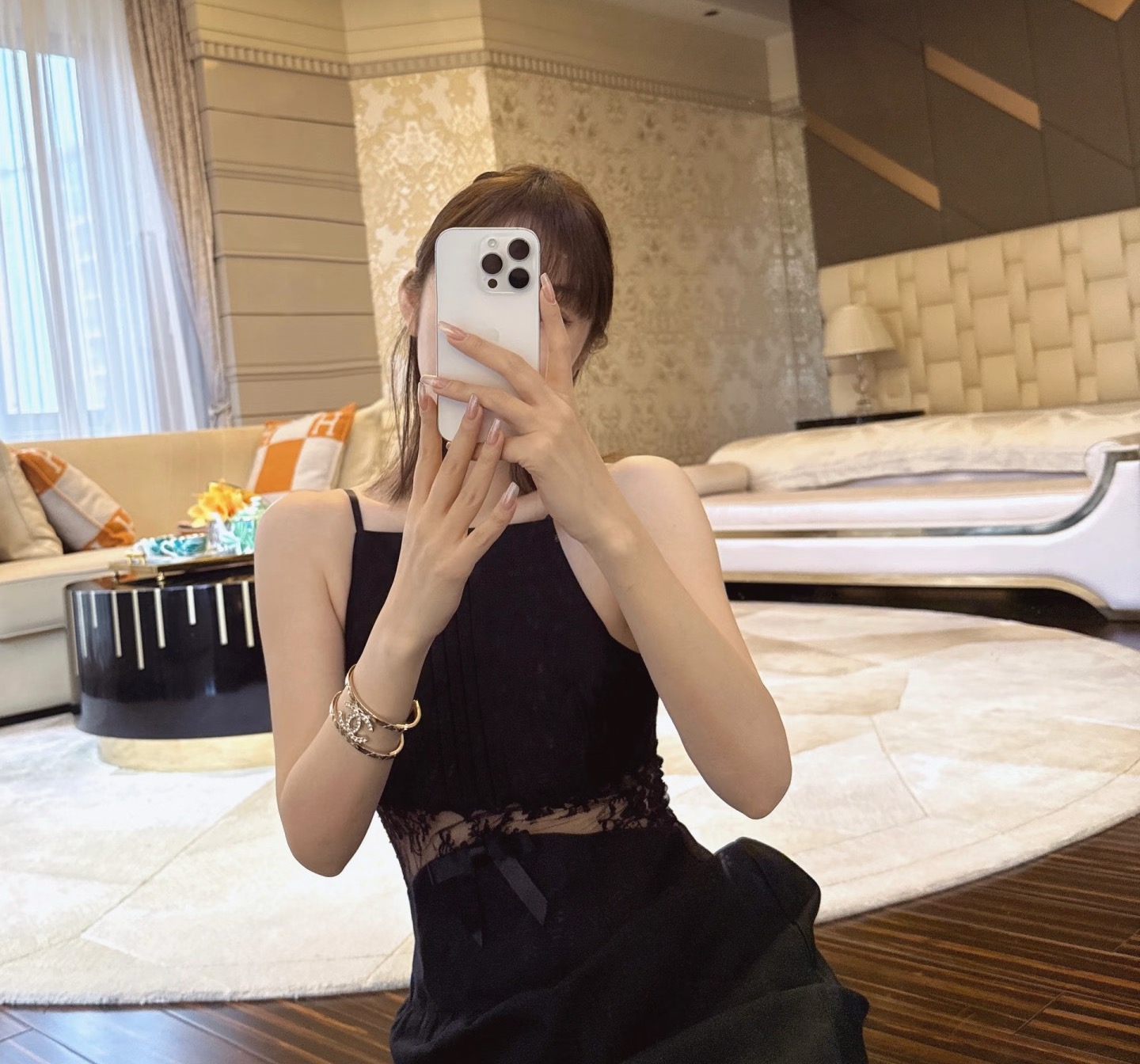 Chanel 开口宽手镯 精工版本 极力推荐 香奈儿黑皮手镯 材质定制 zp购入 定制零头不到 白富美闭眼入