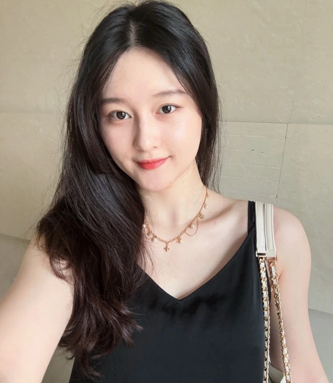 Louis Vuitton 精工版本路易威登项链 秉承精湛匠艺