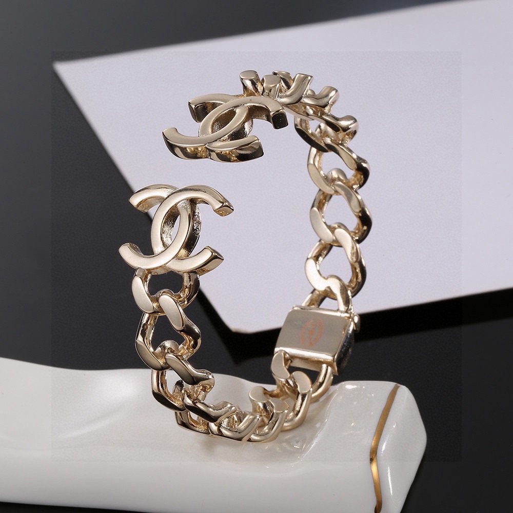 Chrome Hearts Ch@nel 香奈儿新款手镯 高端品质 重工打造