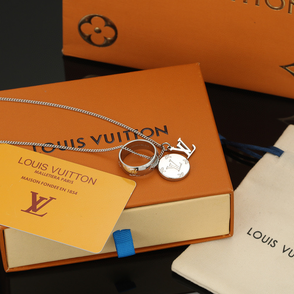 Louis Vuitton 精工版本路易威登项链 秉承精湛匠艺