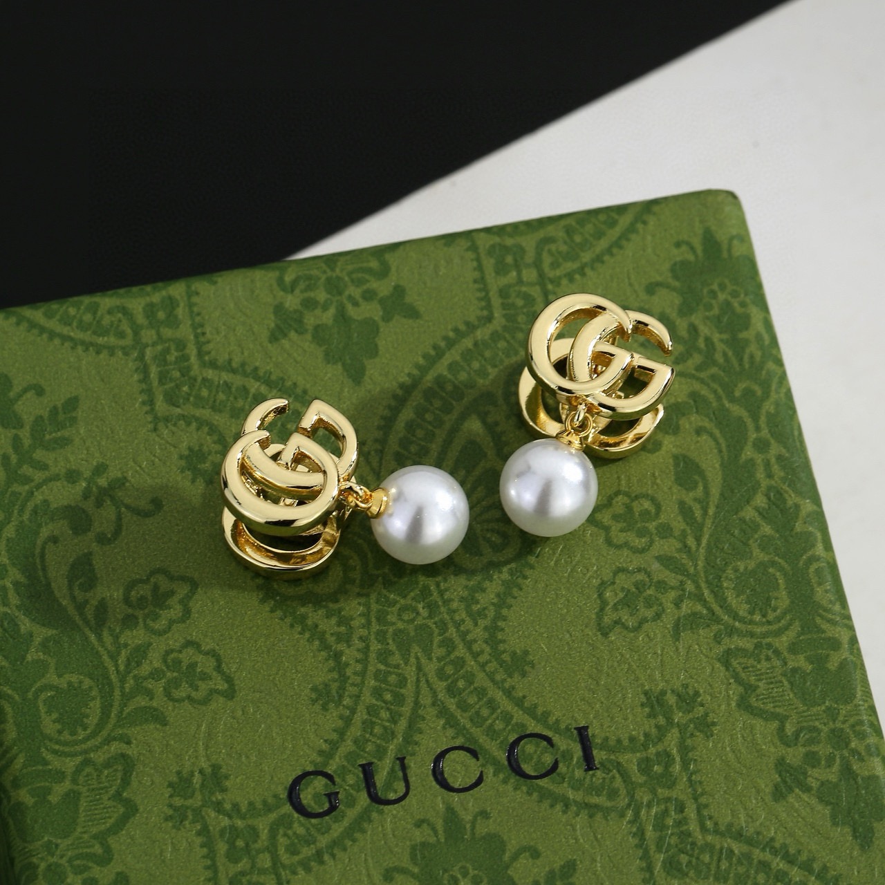 gucci gg marmont pearl drop earrings