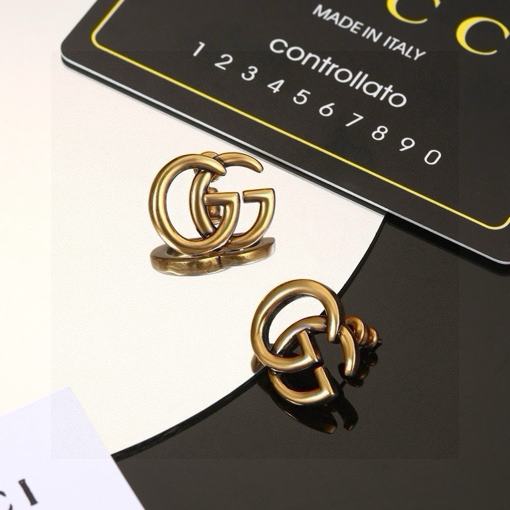 gucci gg marmont white enamel stud earrings