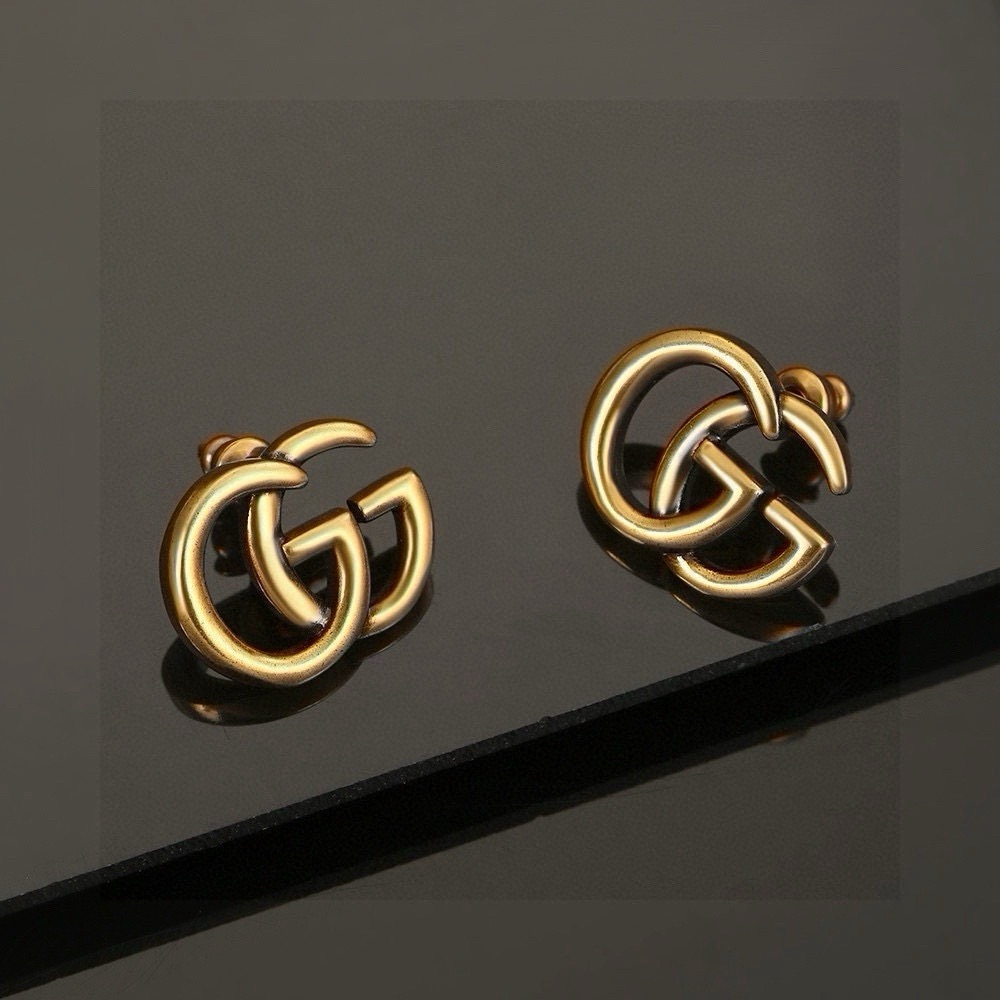 gucci gg marmont white enamel stud earrings