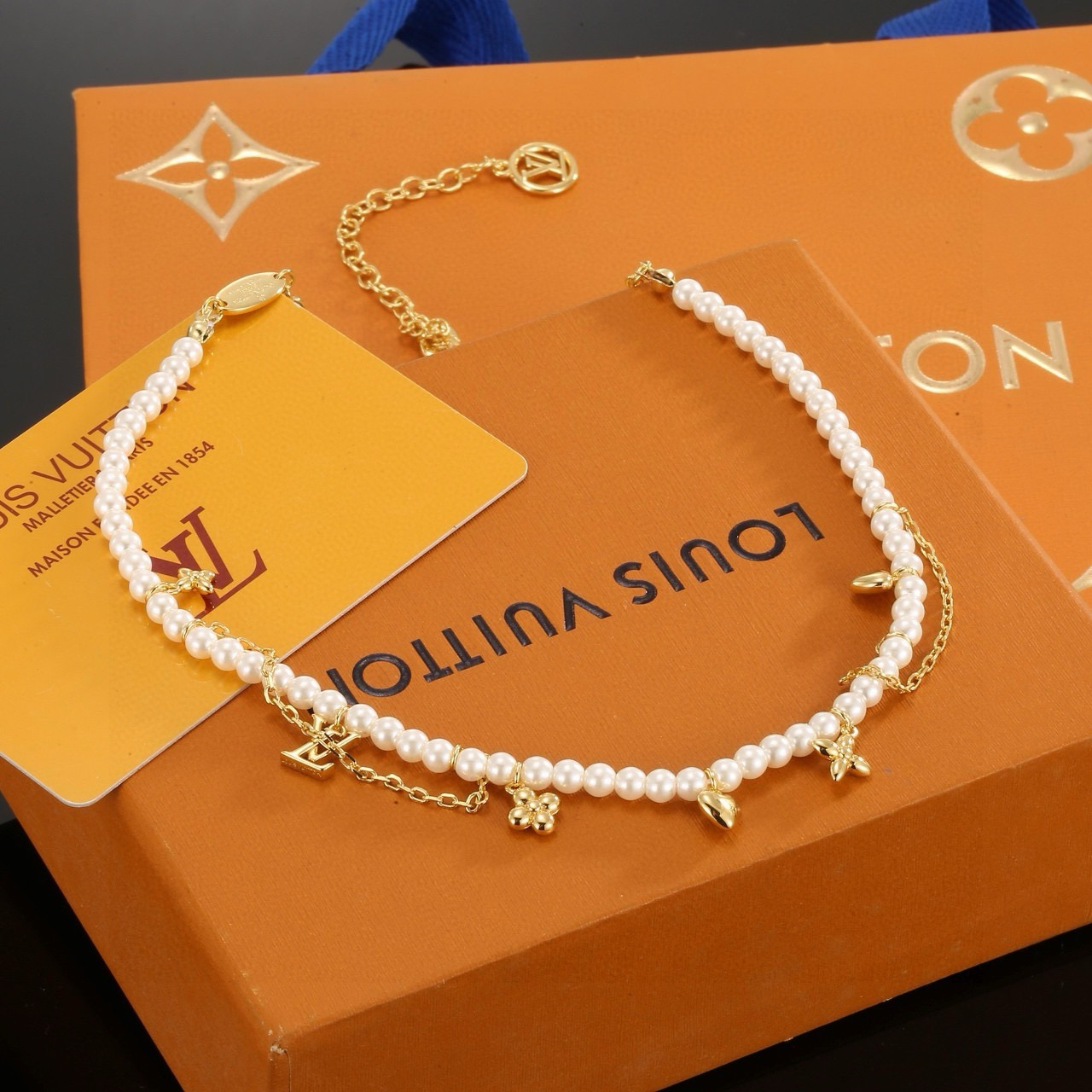 louis vuitton my lv pearl necklace