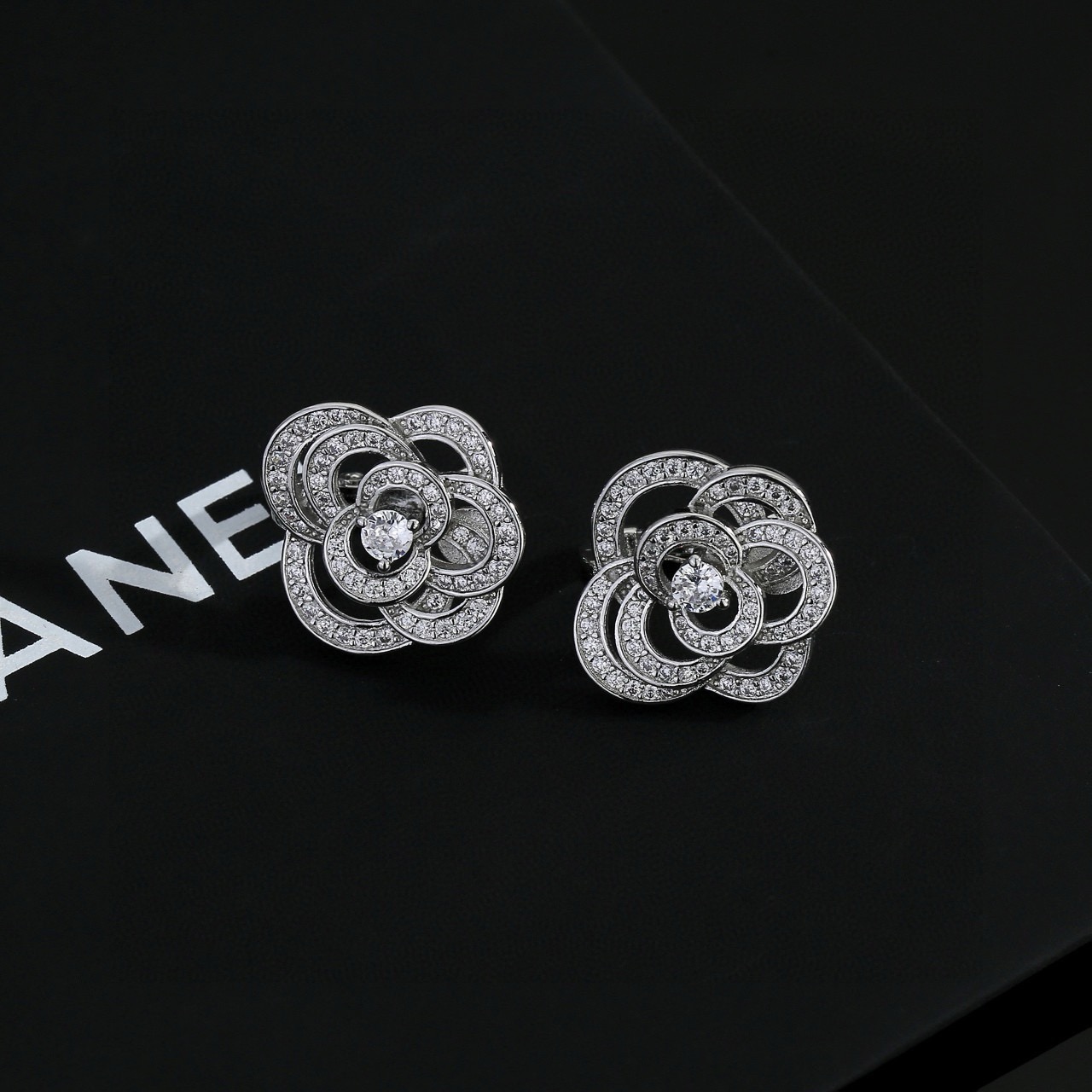 Chanel Haute Couture Haute Joaillerie Fine Jewelry Earrings Necklace 3