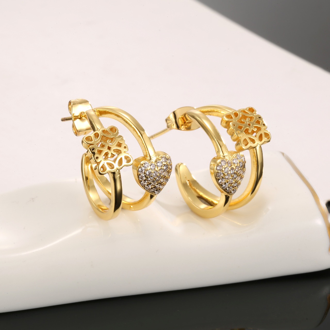 Loewe Haute Couture Haute Joaillerie Fine Jewelry Earrings Necklace Ring 3