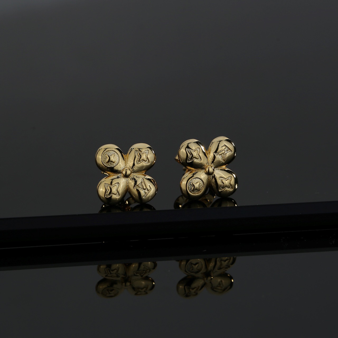 Louis Vuitton Haute Joaillerie Fine Jewelry Earrings Necklace Ring Ref 4