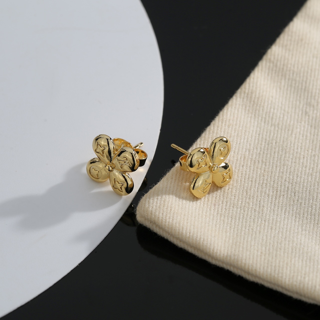 Louis Vuitton Haute Joaillerie Fine Jewelry Earrings Necklace Ring Ref 6