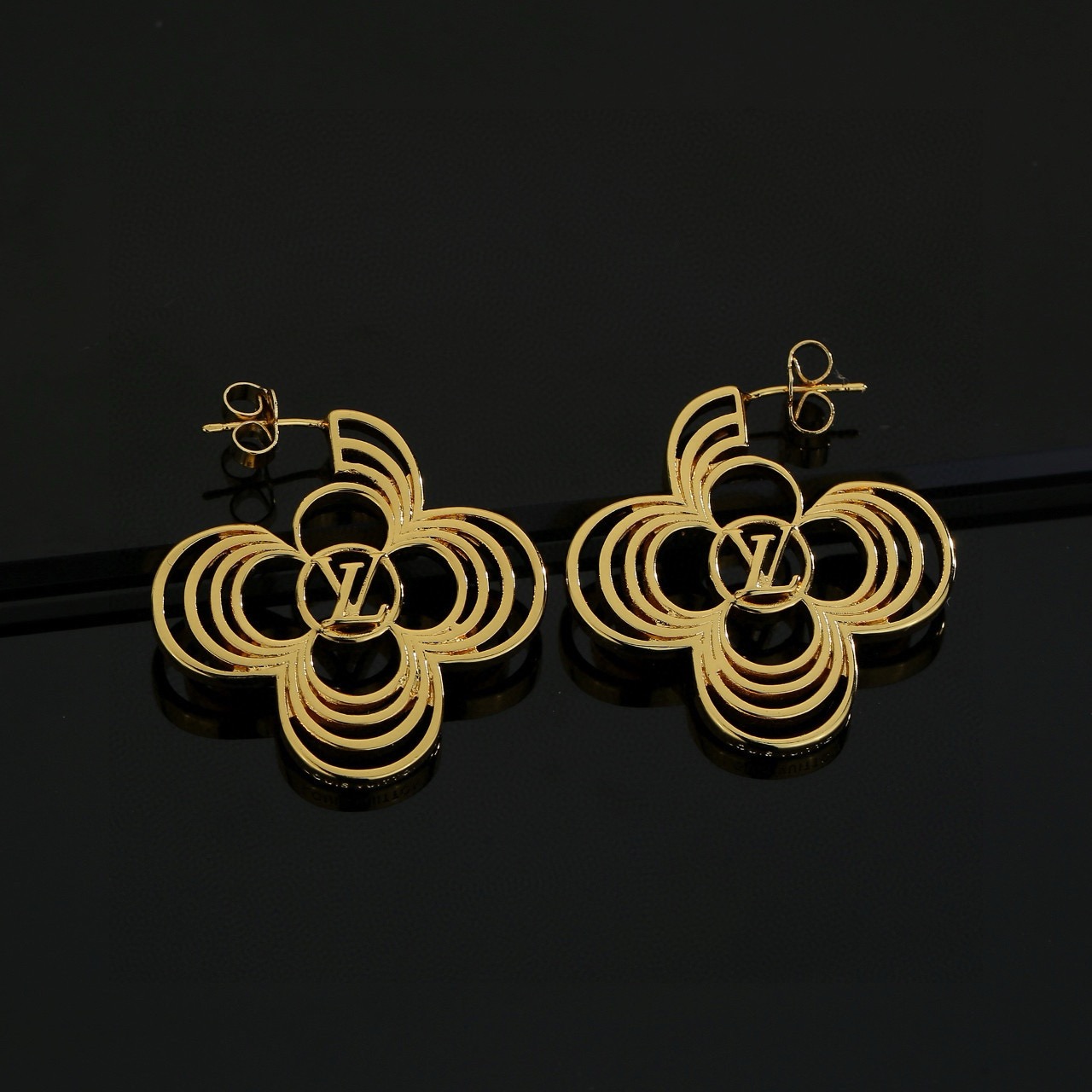 Louis Vuitton Haute Joaillerie Fine Jewelry Earrings Necklace Ring 2
