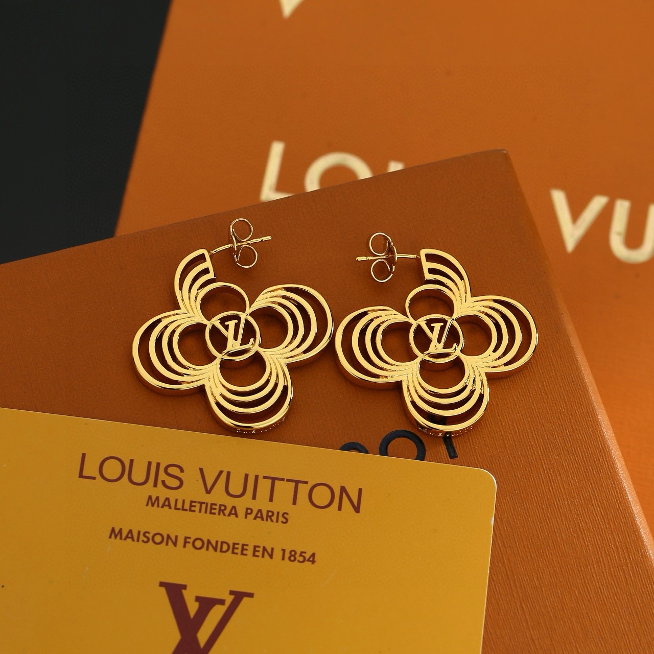 Louis Vuitton Haute Joaillerie Fine Jewelry Earrings Necklace Ring 3