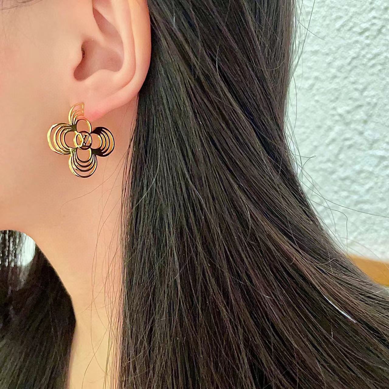 Louis Vuitton Haute Joaillerie Fine Jewelry Earrings Necklace Ring 8