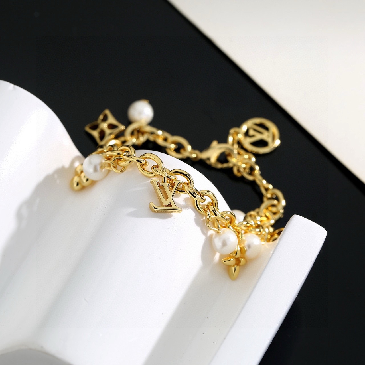 Louis Vuitton Haute Joaillerie Fine Jewelry Earrings Necklace Ring 6