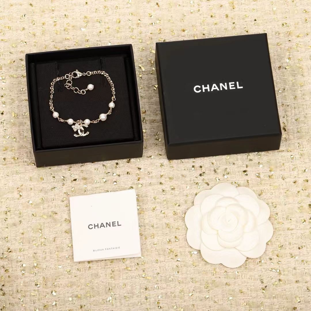 Chanel Haute Couture Haute Joaillerie Fine Jewelry Earrings Necklace 5