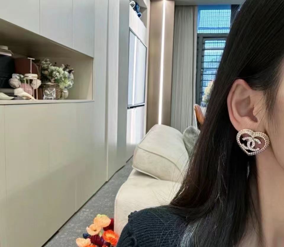 Chanel Haute Couture Haute Joaillerie Fine Jewelry Earrings Necklace 7