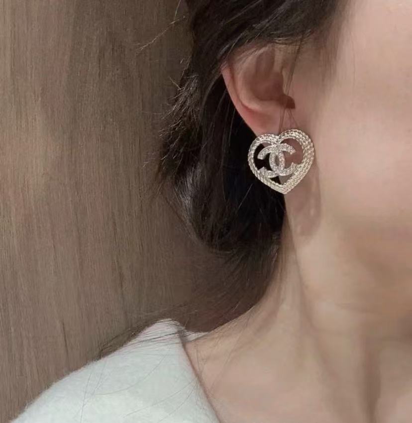 Chanel Haute Couture Haute Joaillerie Fine Jewelry Earrings Necklace 6
