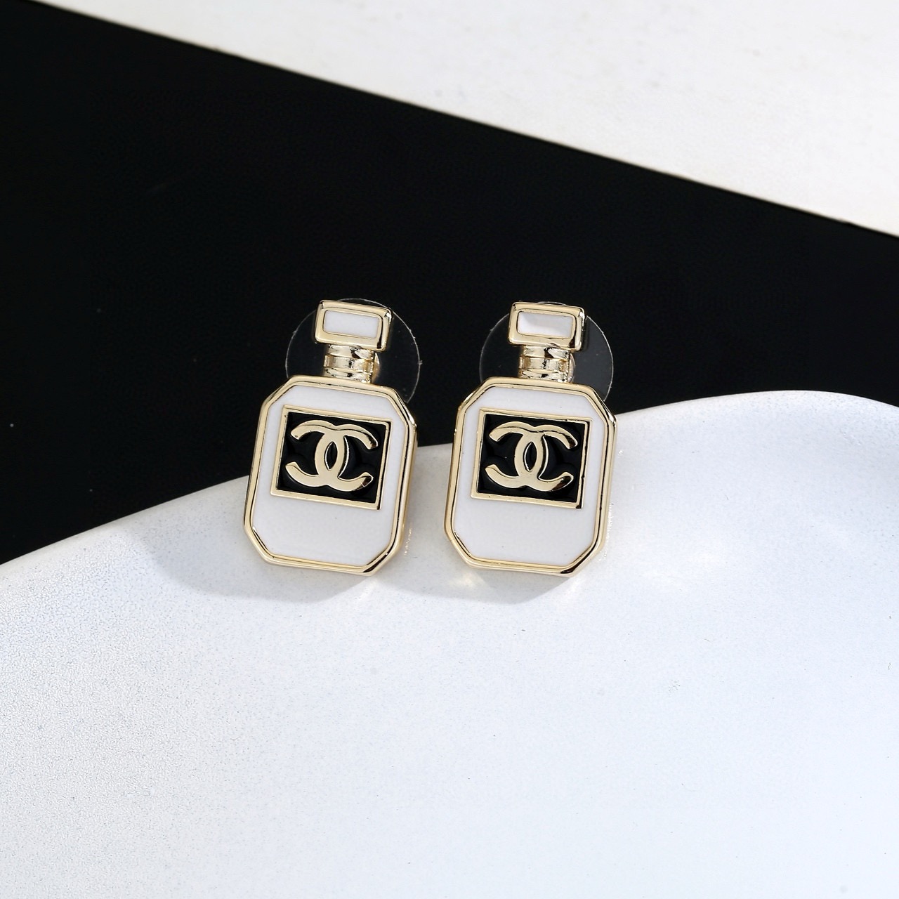Chanel Haute Joaillerie Fine Jewelry Earrings Necklace Ring Ref 5