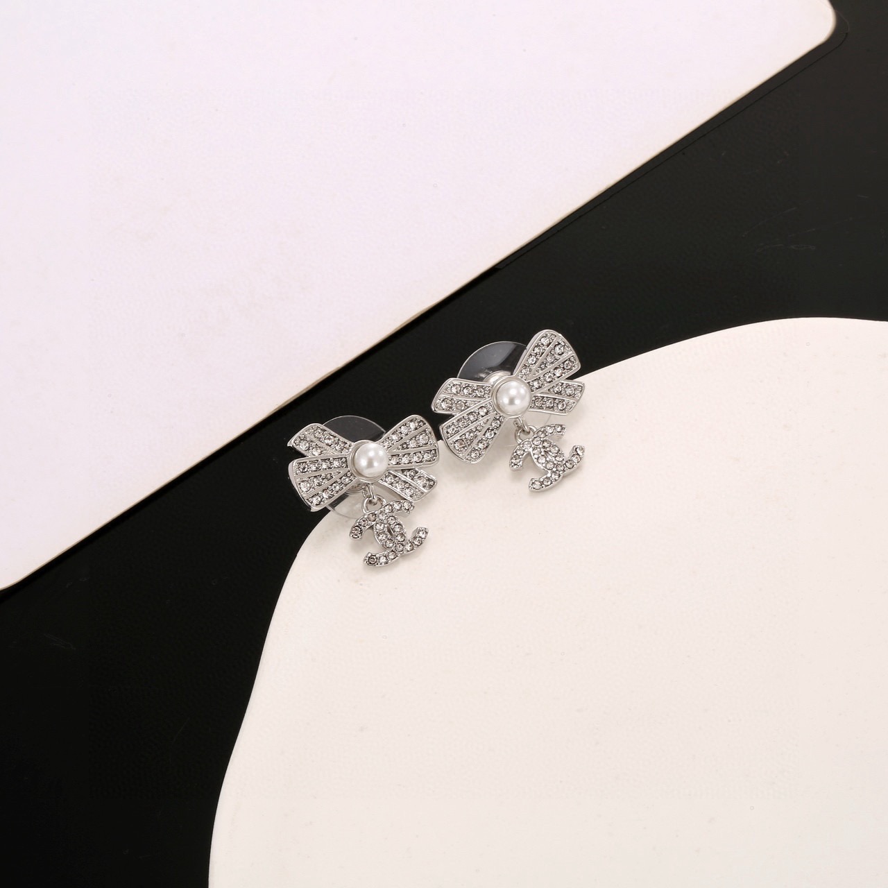 Chanel Haute Couture Haute Joaillerie Fine Jewelry Earrings Necklace 2