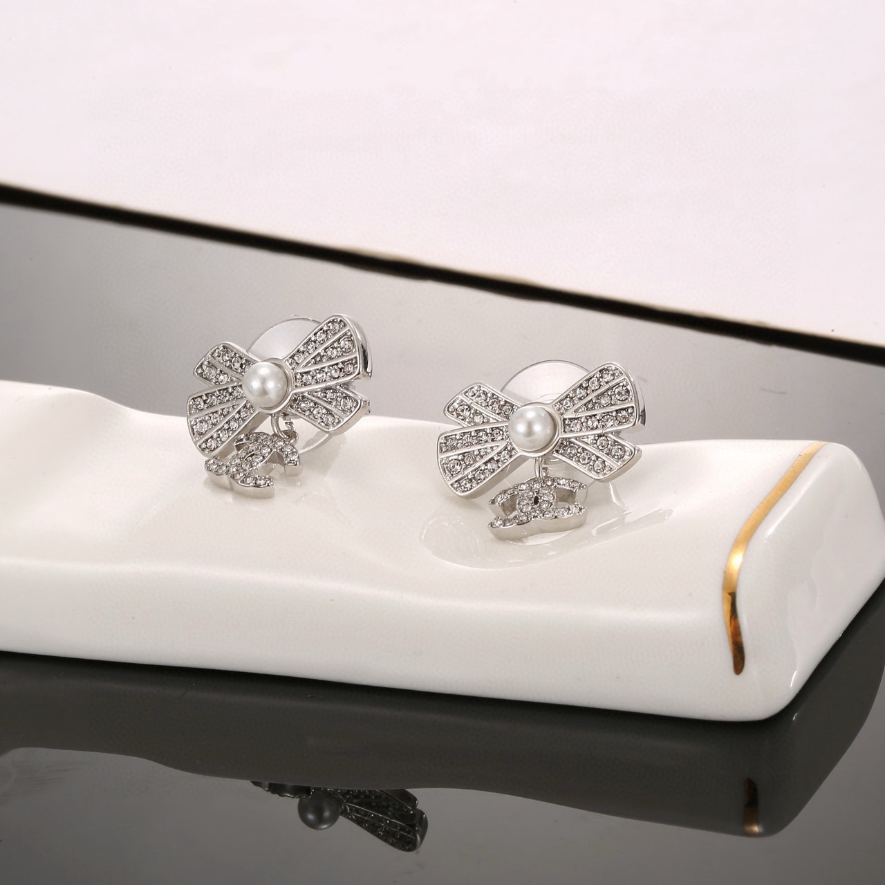 Chanel Haute Couture Haute Joaillerie Fine Jewelry Earrings Necklace 4