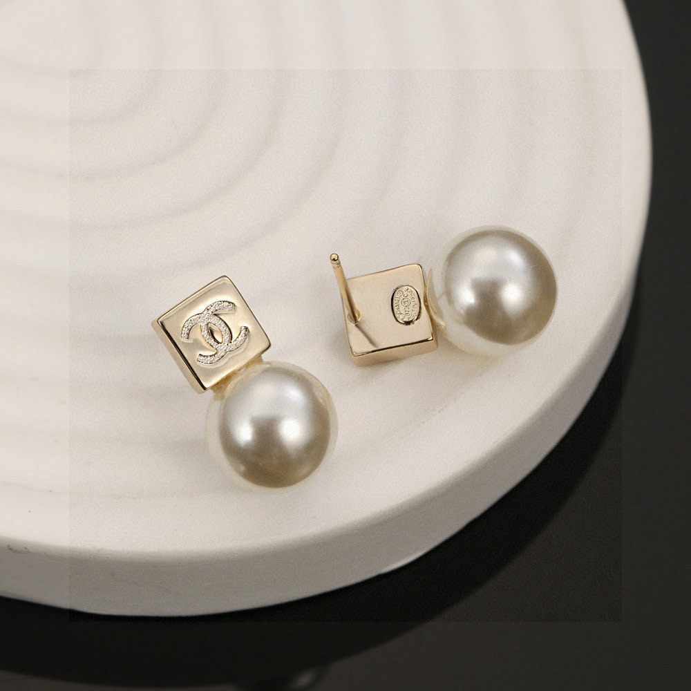 Chanel Haute Couture Haute Joaillerie Fine Jewelry Earrings Necklace 5