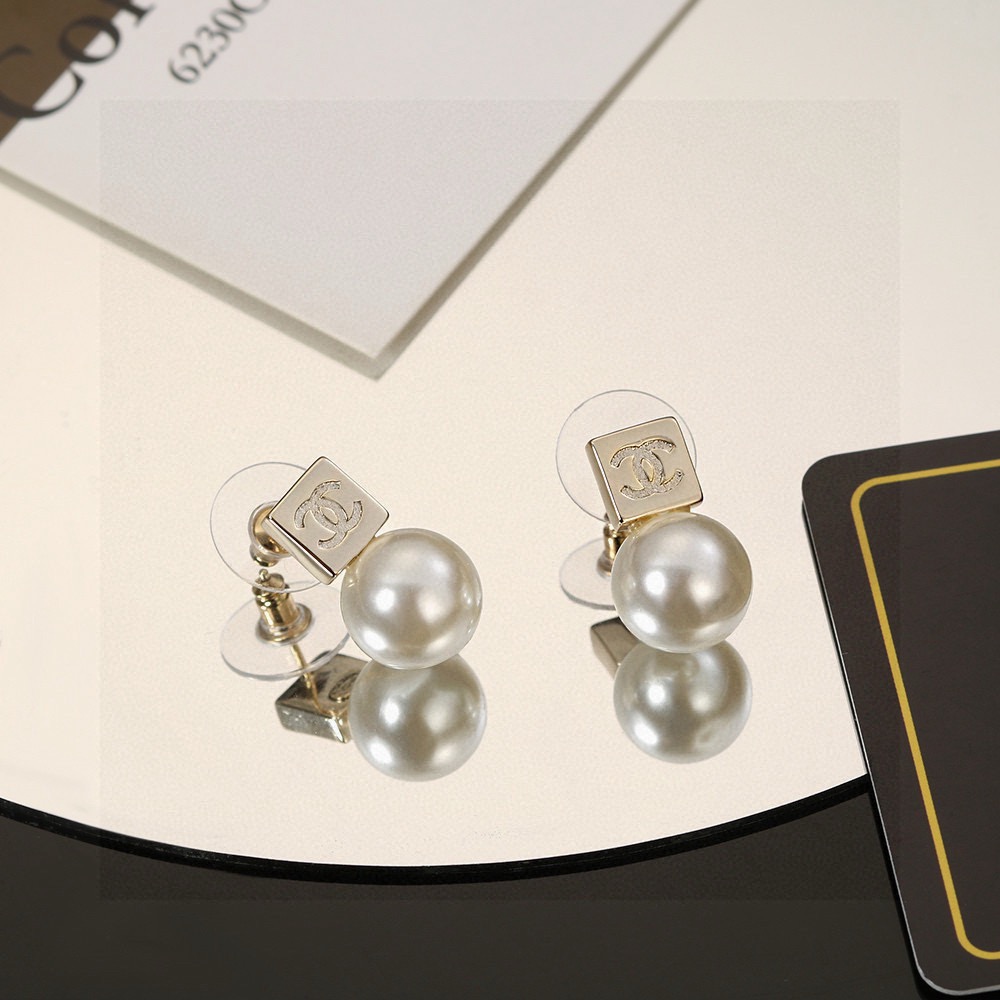 Chanel Haute Couture Haute Joaillerie Fine Jewelry Earrings Necklace 7