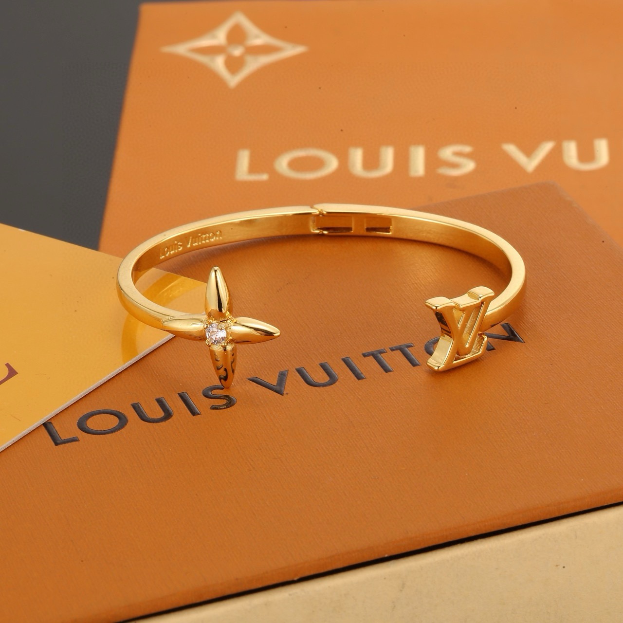 Louis Vuitton Haute Joaillerie Fine Jewelry Earrings Necklace Ring 7