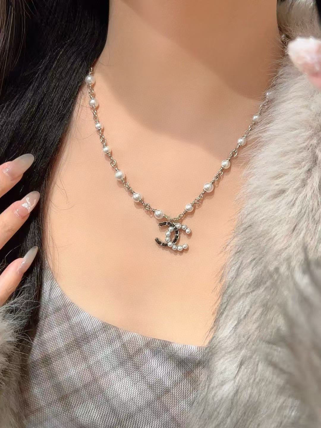 Chanel Haute Joaillerie Fine Jewelry Earrings Necklace Ring Ref 6