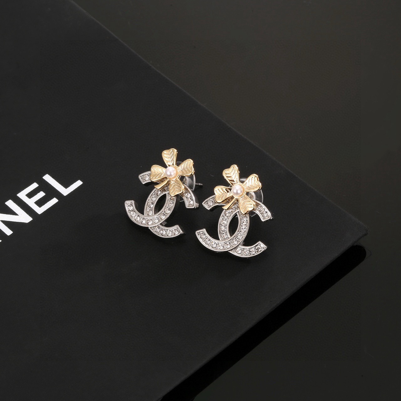 Chanel Haute Joaillerie Fine Jewelry Earrings Necklace Ring Ref.3603CA05 5