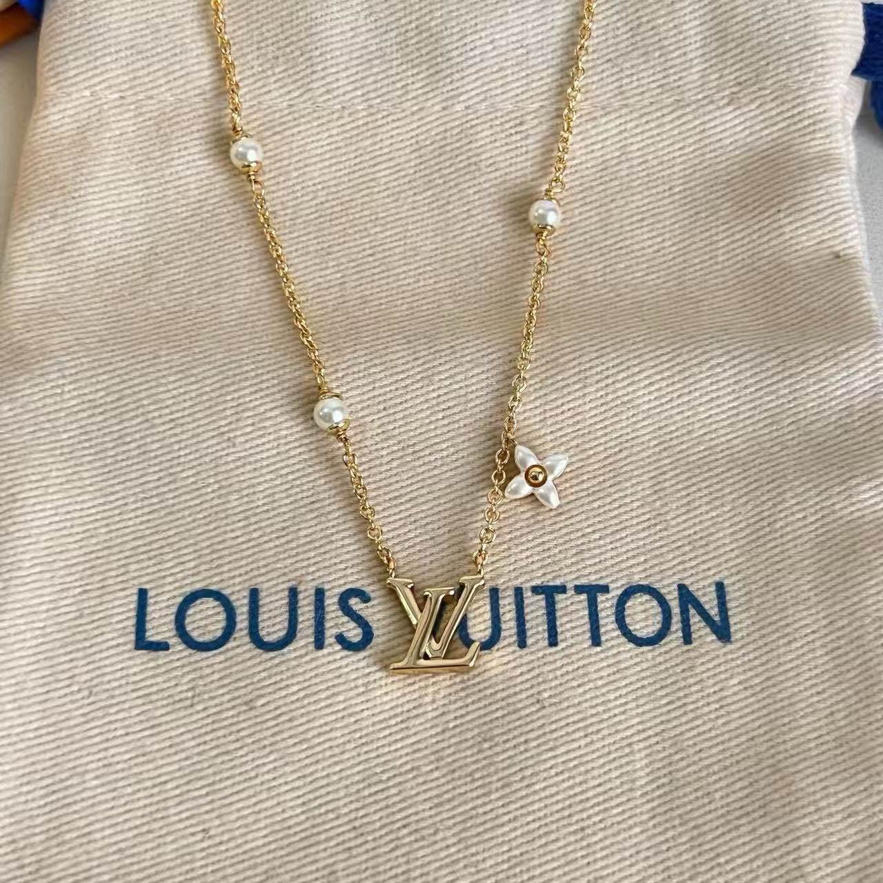 Louis Vuitton Haute Joaillerie Fine Jewelry Earrings Necklace Ring Ref 7