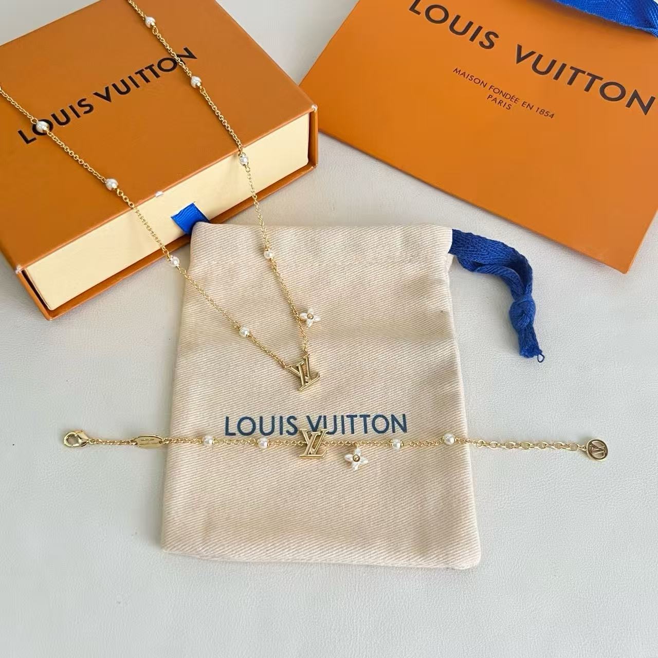 Louis Vuitton Haute Joaillerie Fine Jewelry Earrings Necklace Ring Ref 6