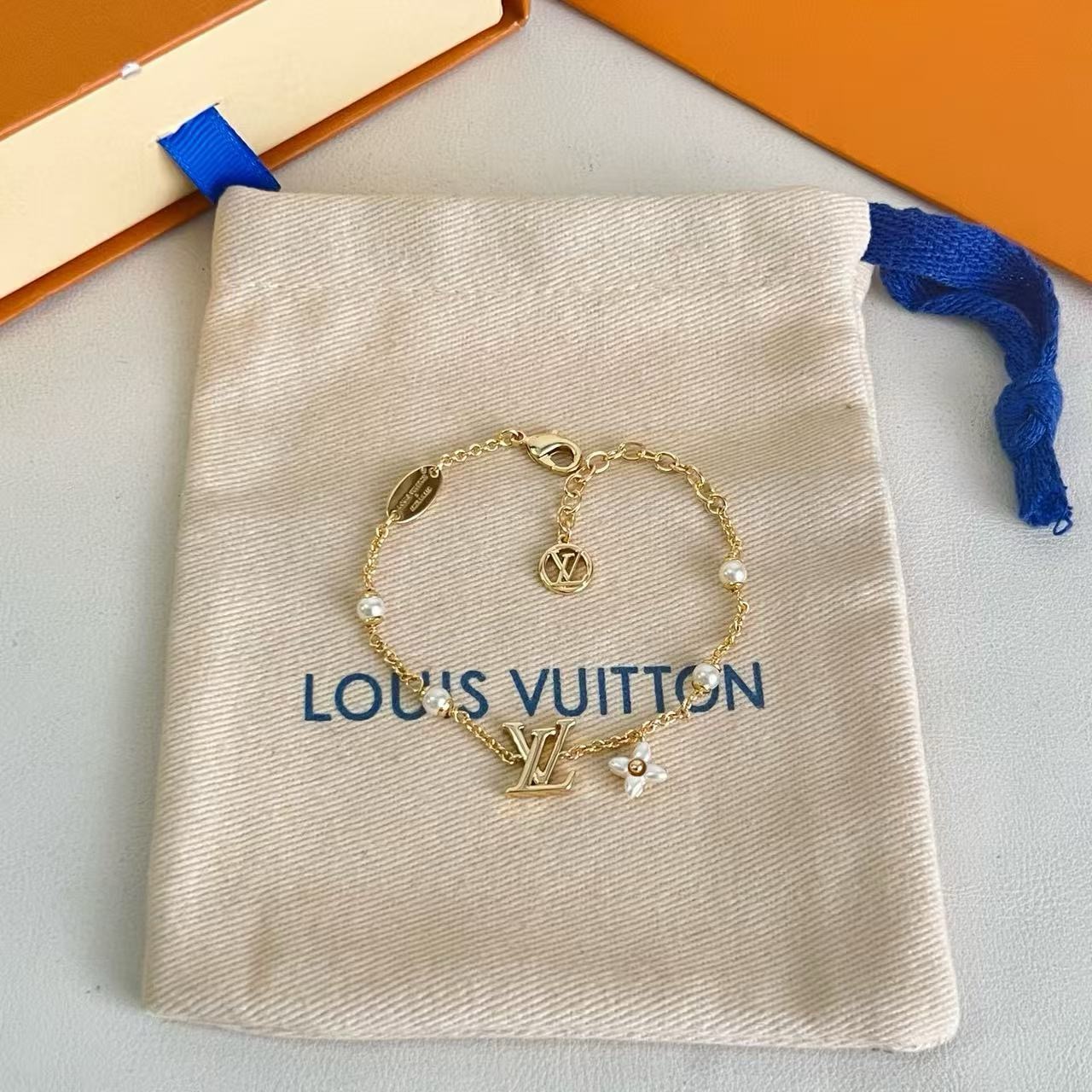 Louis Vuitton Haute Joaillerie Fine Jewelry Earrings Necklace Ring Ref 4