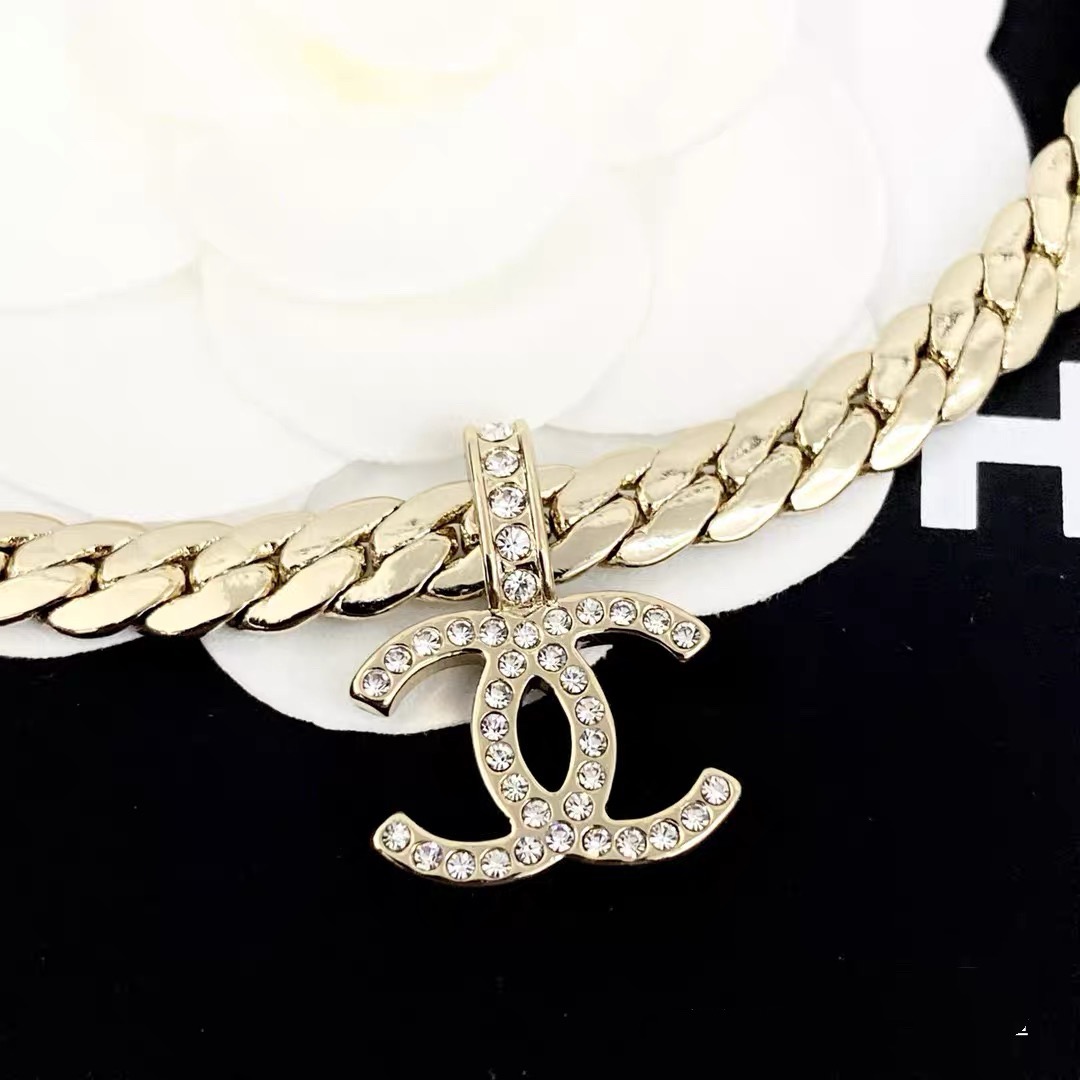 Chanel Haute Joaillerie Fine Jewelry Earrings Necklace Ring Ref 9