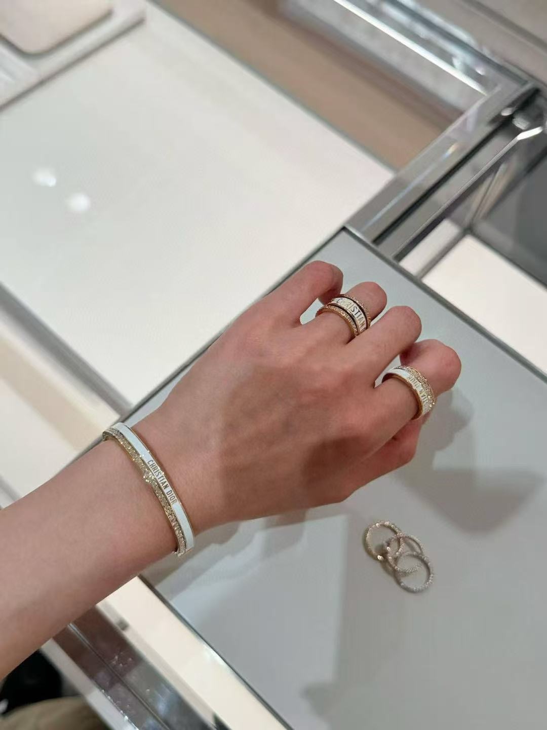 Dior ,white gold © bracelet bangle 5