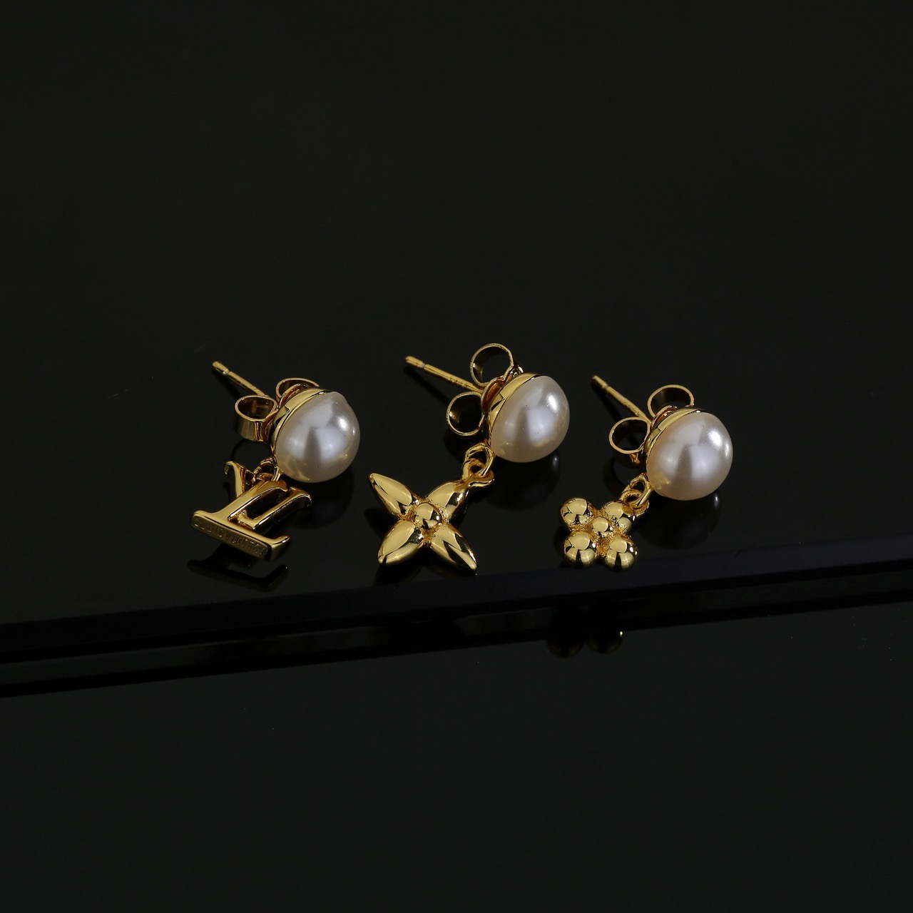Louis Vuitton earrings Louis Vuitton 、,360 、earrings 3