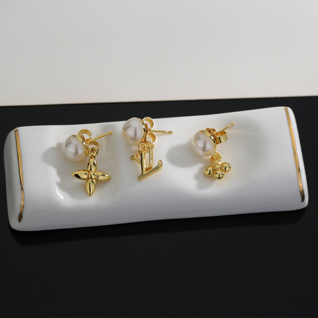 Louis Vuitton earrings Louis Vuitton 、,360 、earrings 5
