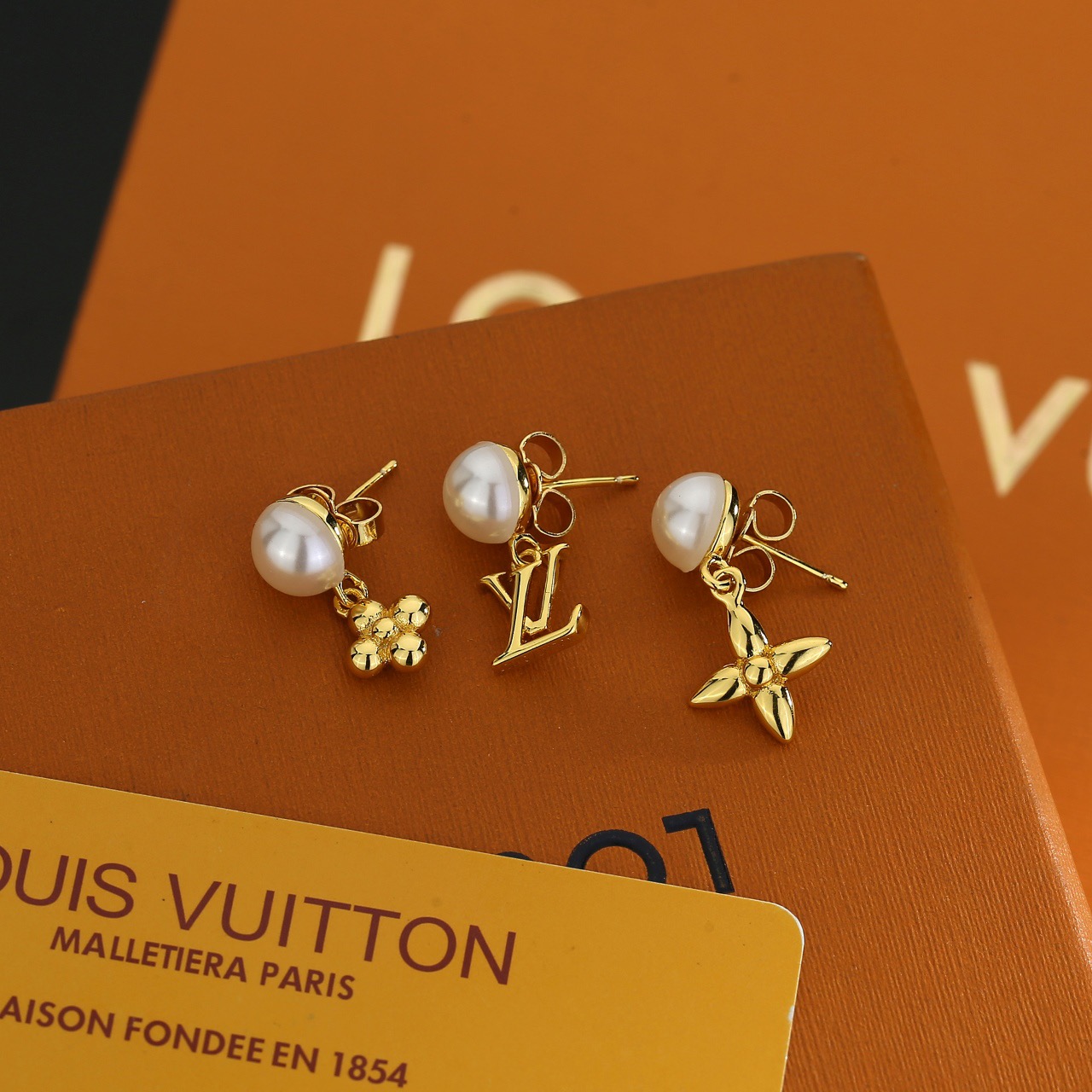 Louis Vuitton earrings Louis Vuitton 、,360 、earrings 4