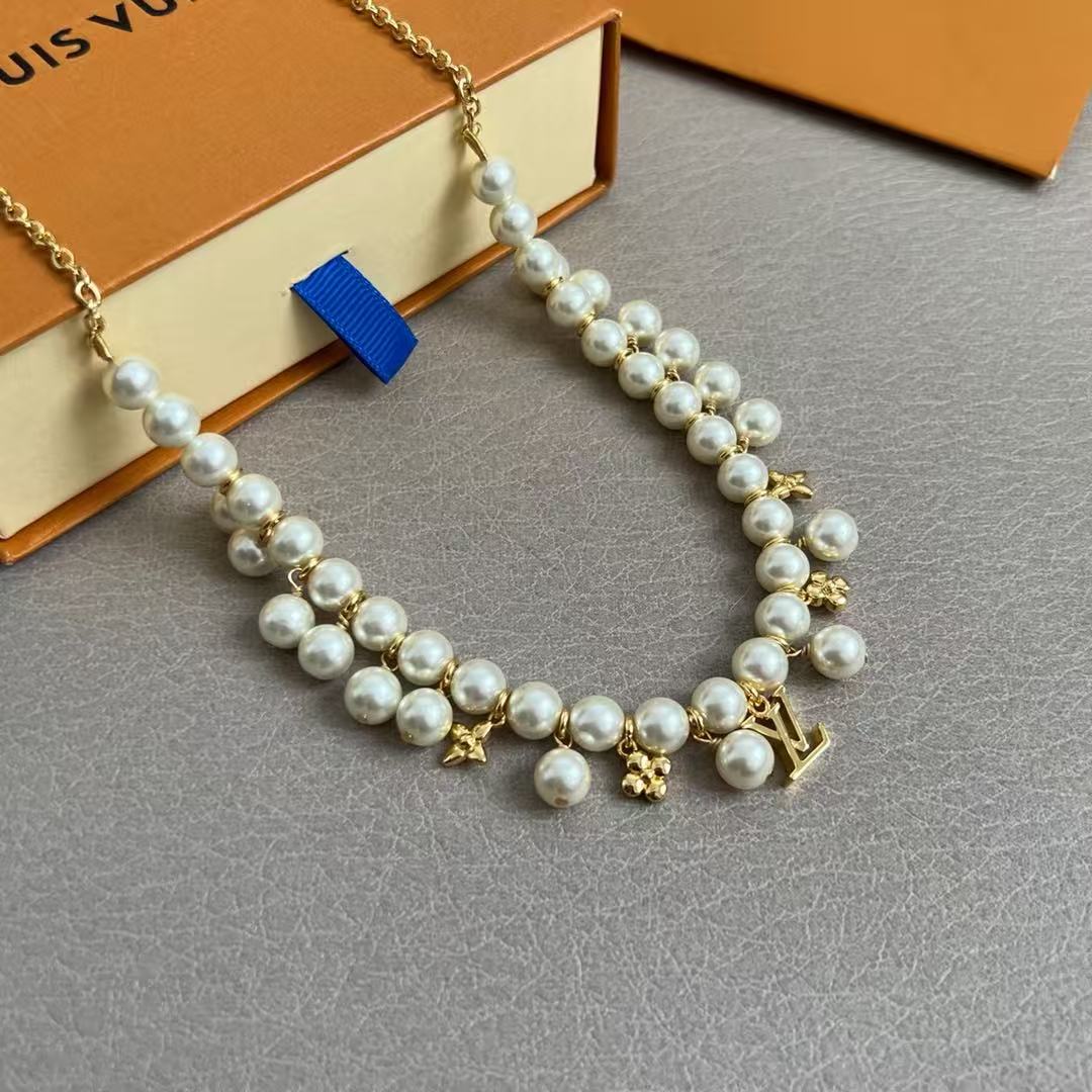 louis vuitton my lv pearl necklace