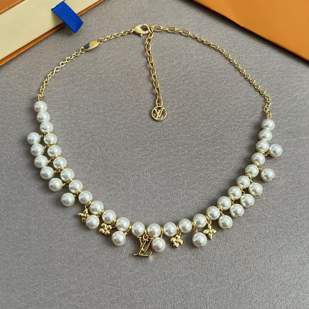 louis vuitton my lv pearl necklace
