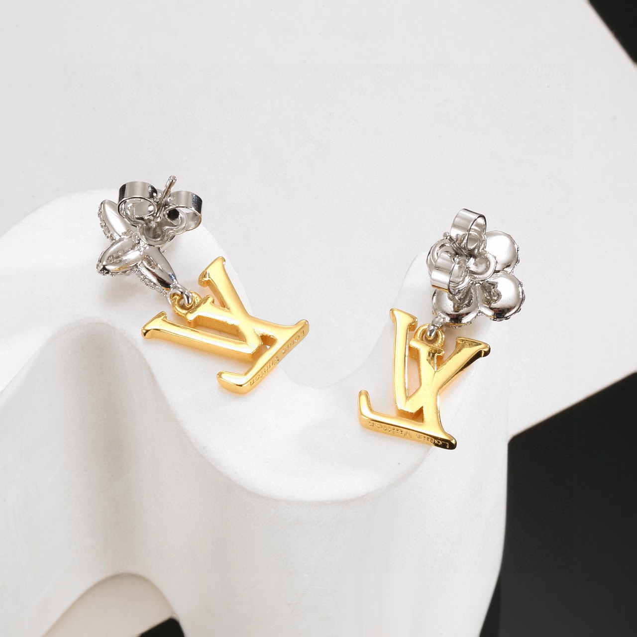 LV Two-Tone Flower Dangling Earrings