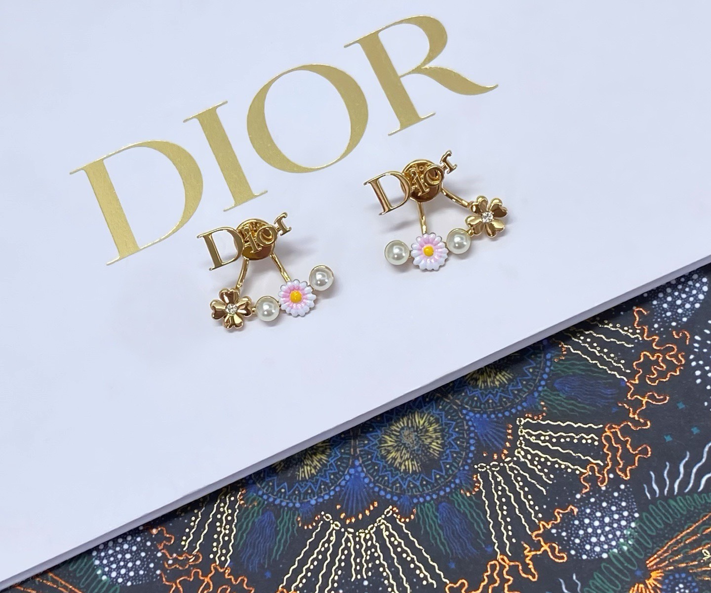 dior tribales clover pearl letter earrings