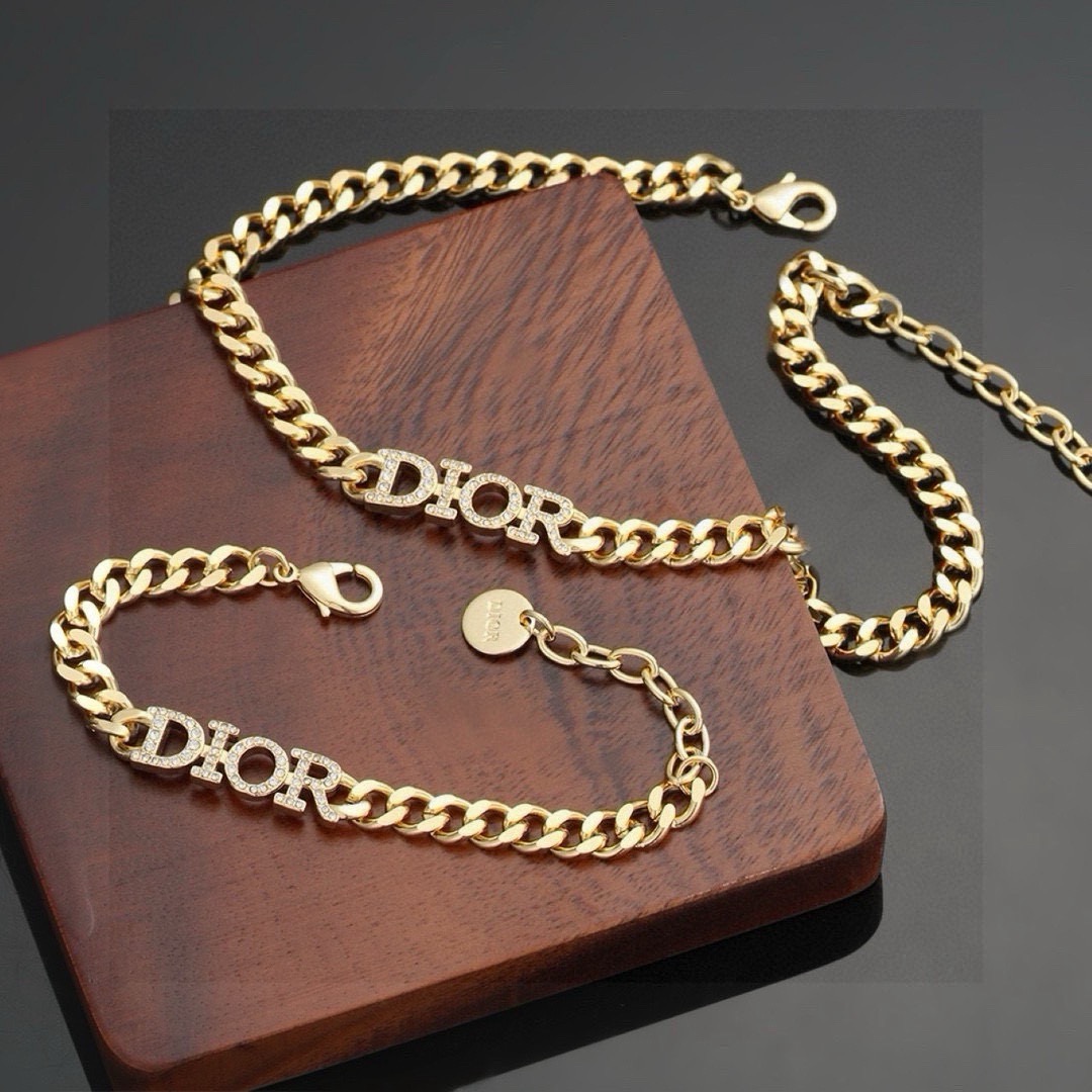 dior danseuse etoile gold curb chain choker