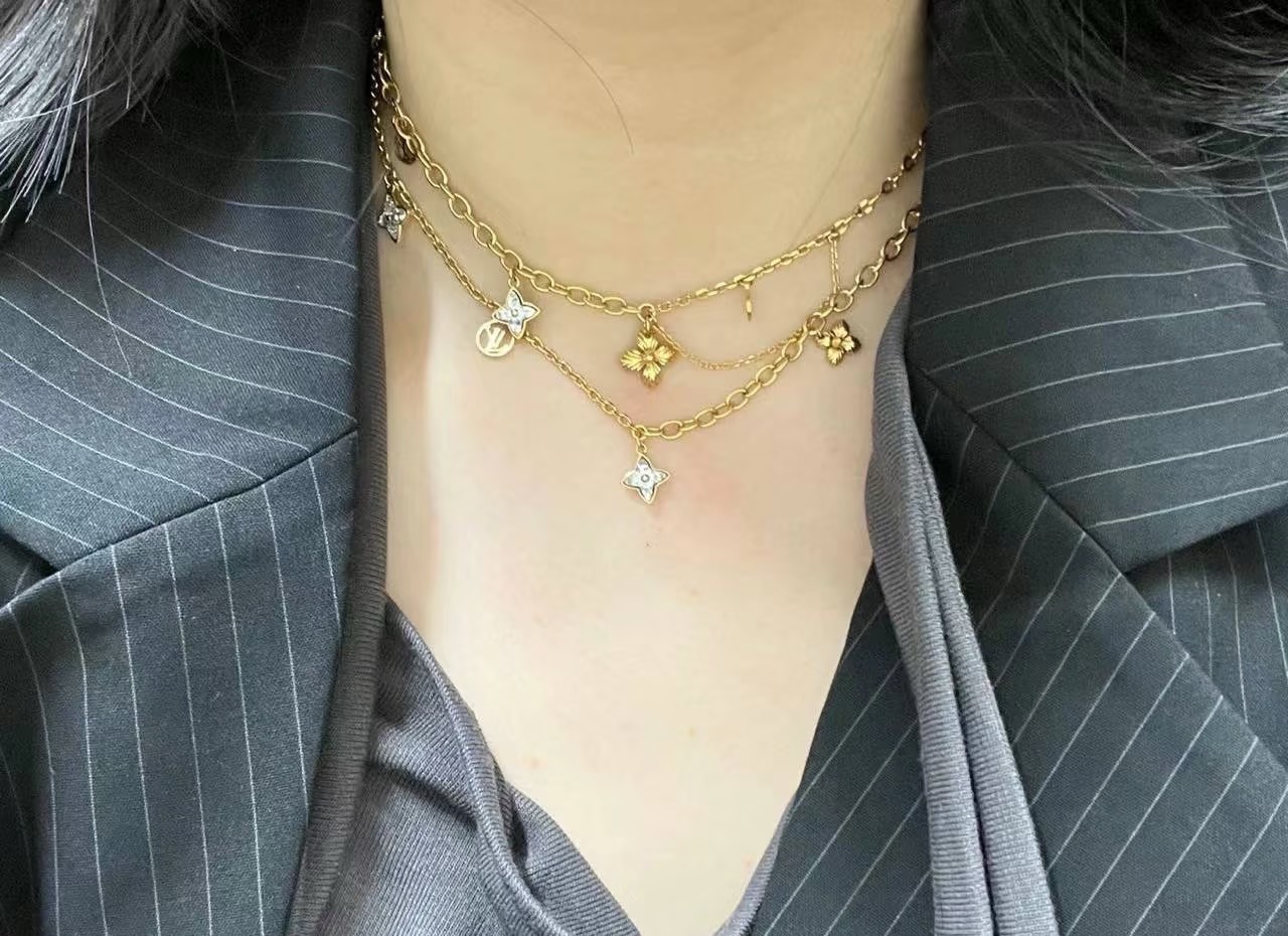 louis vuitton blooming strass necklace