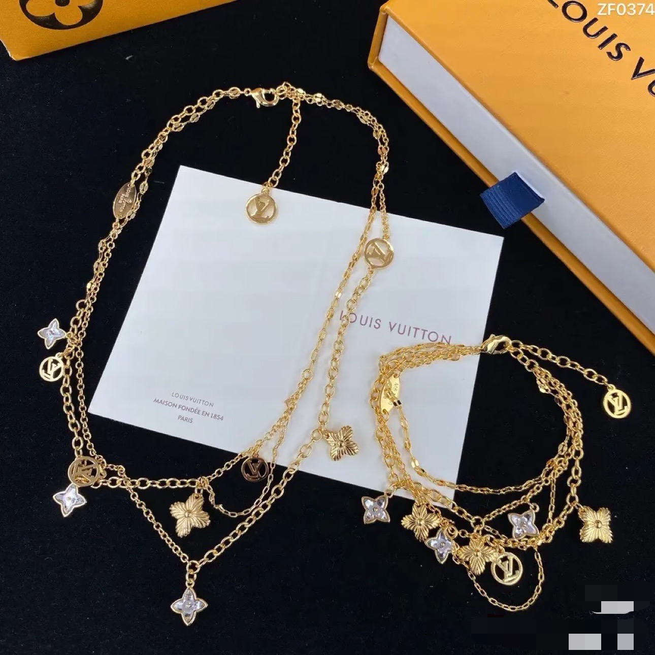 louis vuitton blooming strass necklace