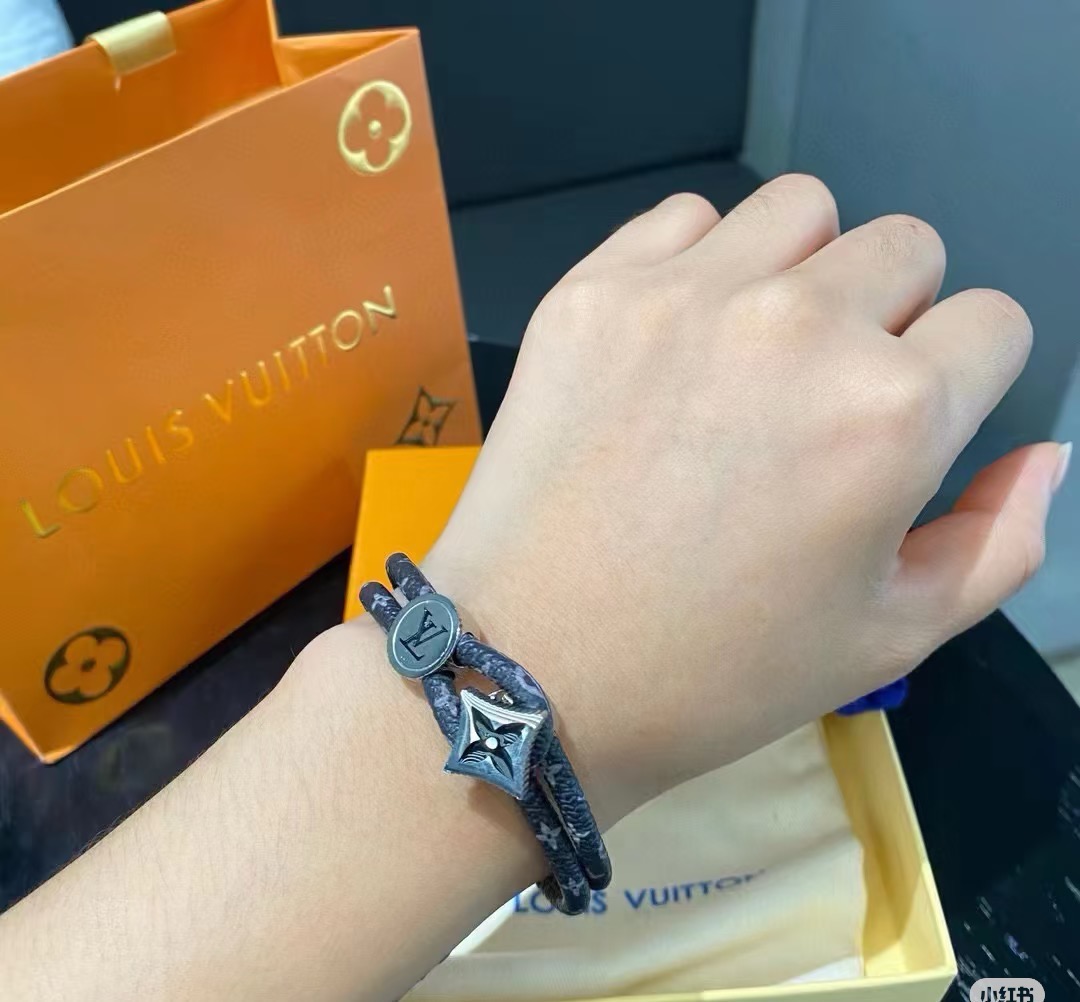 louis vuitton lv circle reversible bracelet