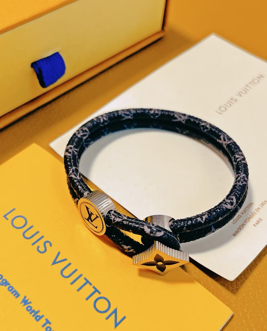 louis vuitton lv circle reversible bracelet