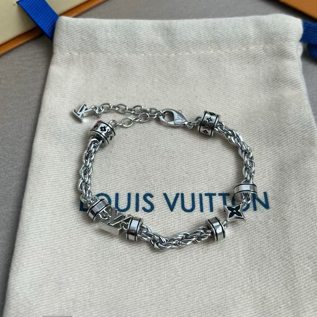 louis vuitton lv twig necklace bracelet set