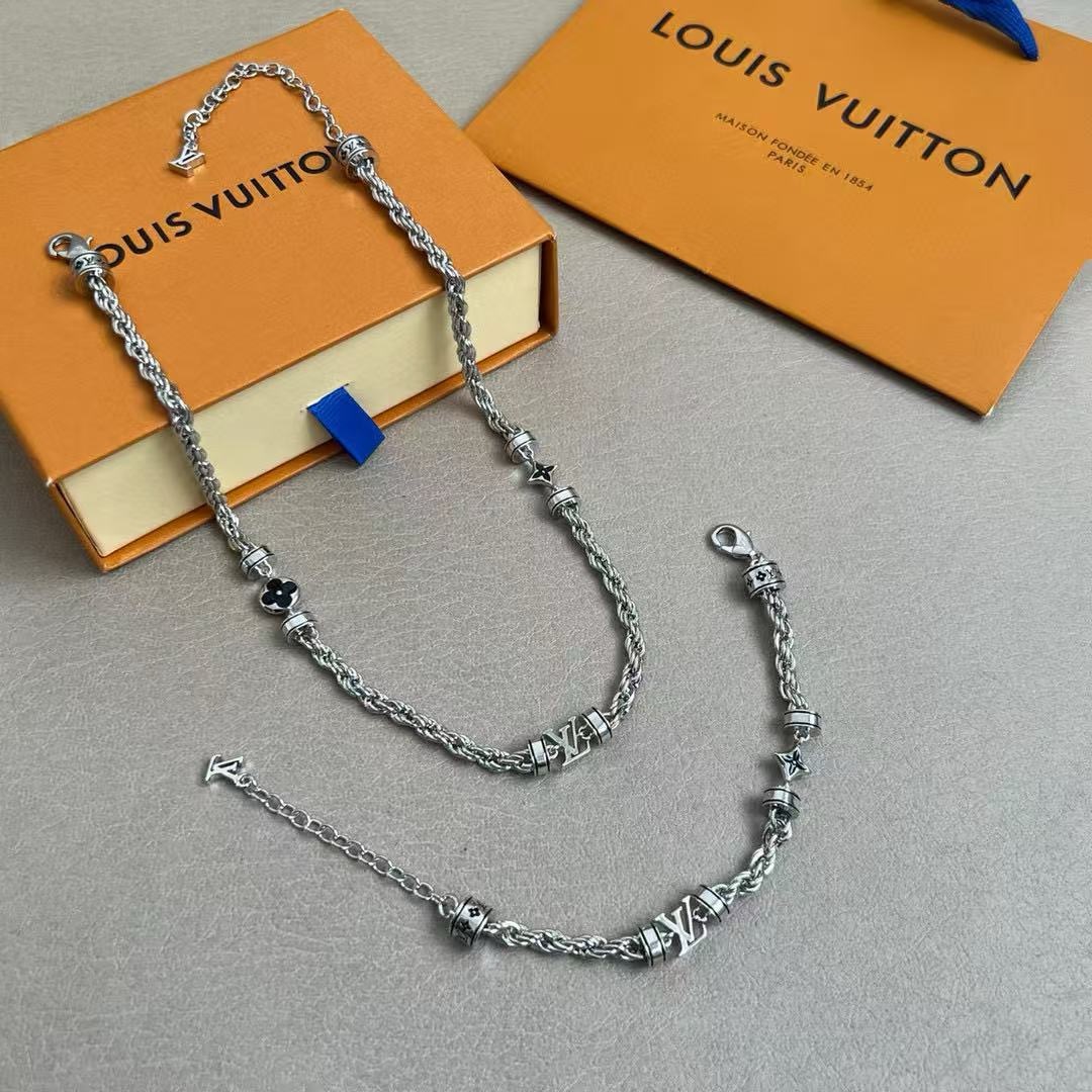 louis vuitton lv twig necklace bracelet set