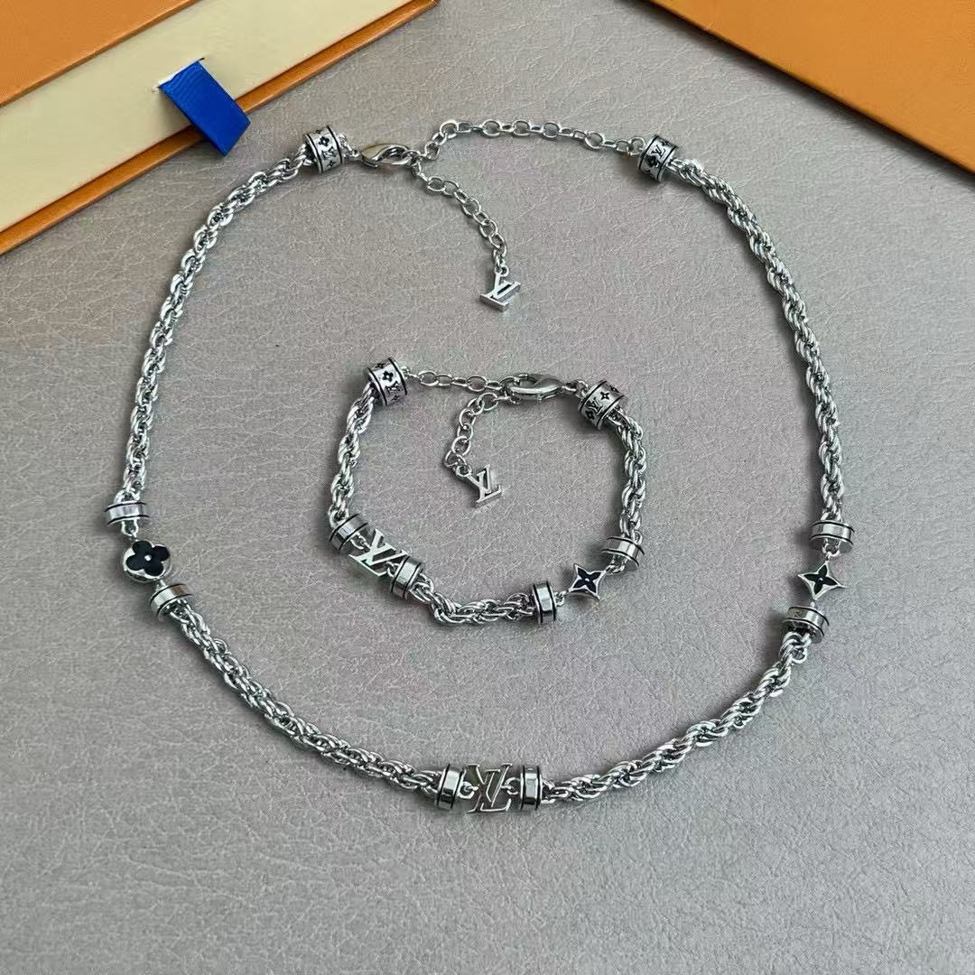 louis vuitton lv twig necklace bracelet set