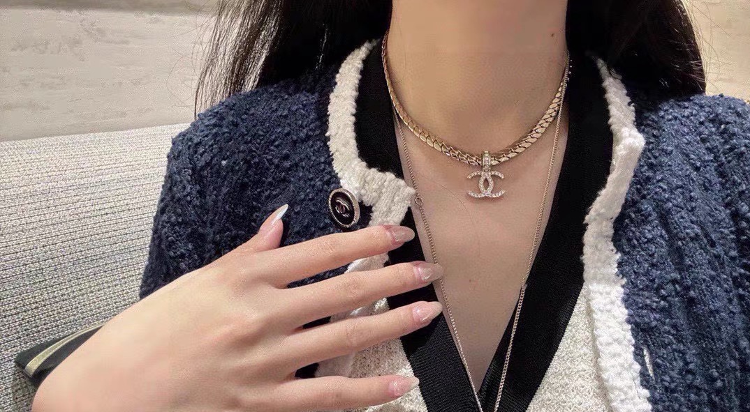 chanel gold braided chain cc pendant necklace