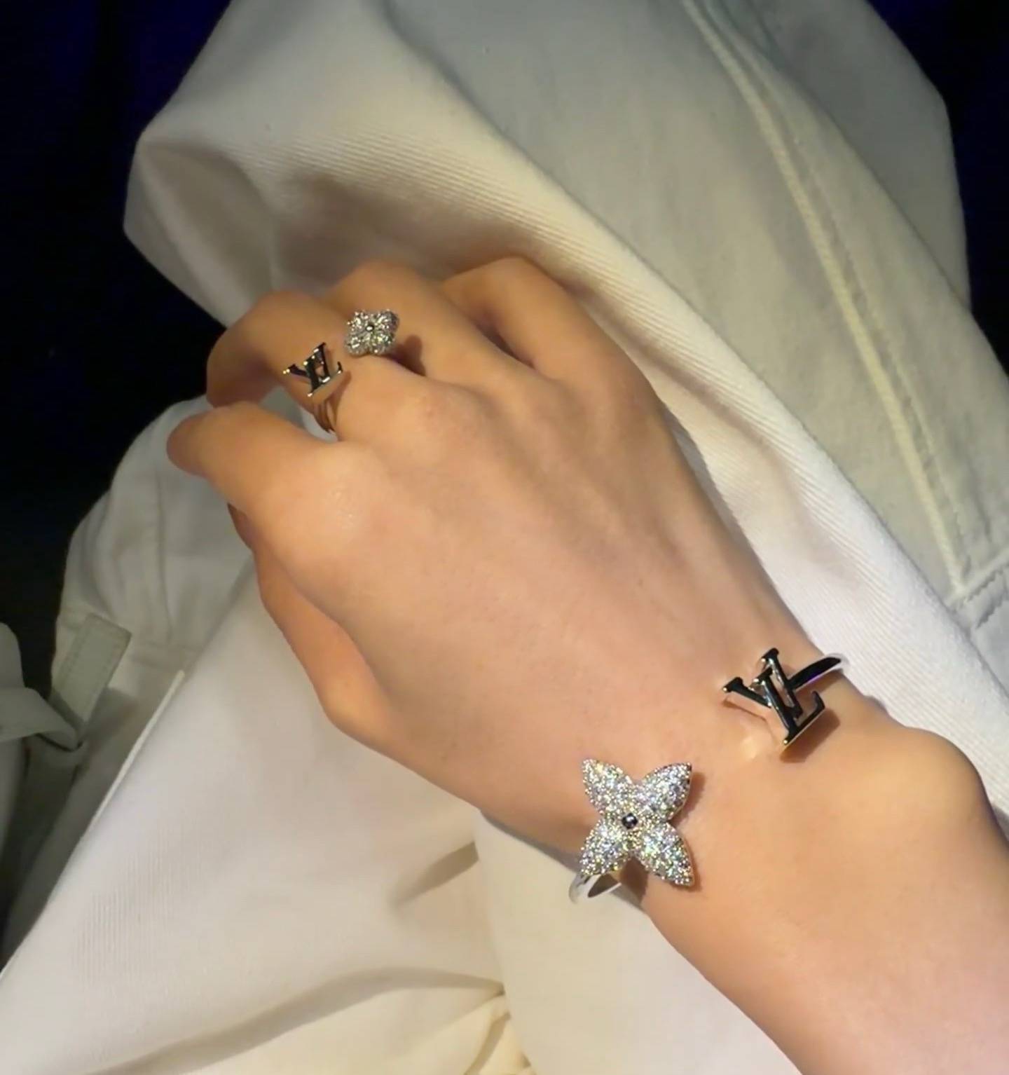 louis vuitton silver louisette strass bracelet