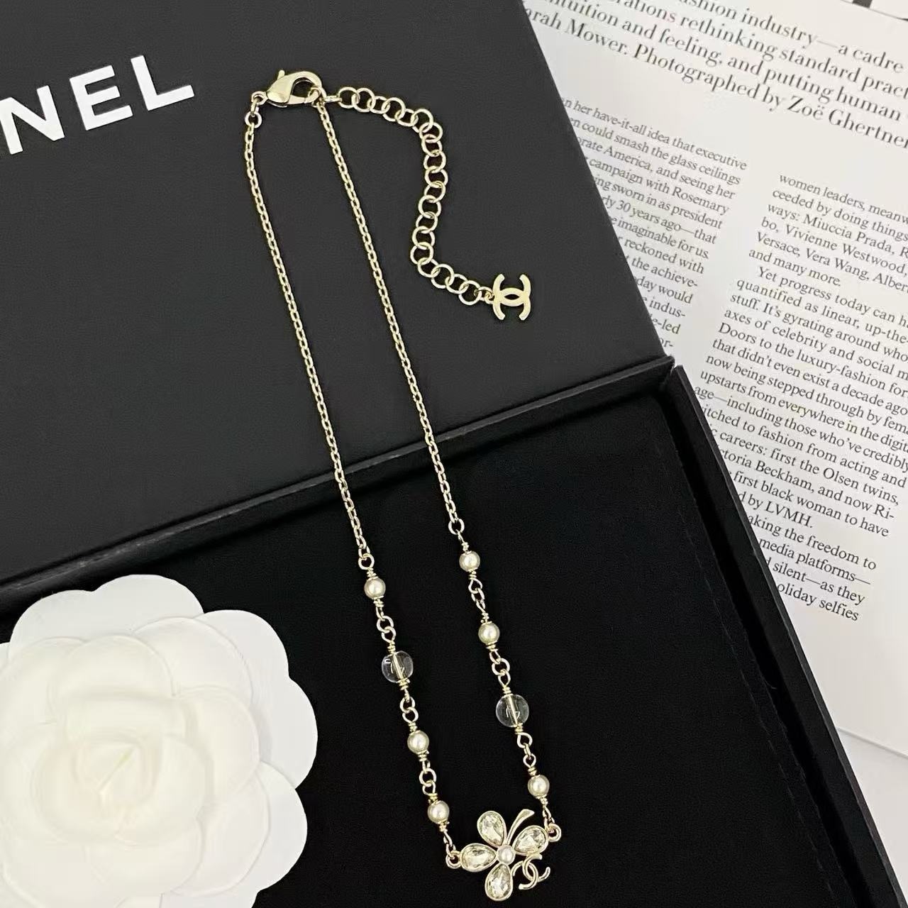 chanel crystal butterfly pearl chain necklace